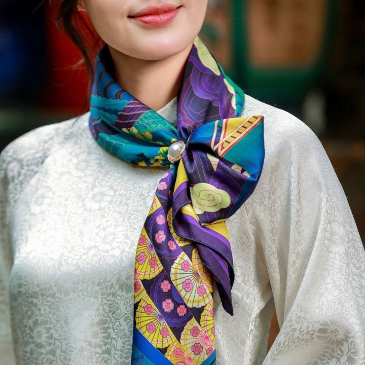 Khăn lụa vuông 2 mặt Sapa tím  90x90 cm ( Kt 70*70cm :749,000)